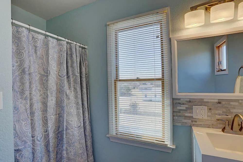 Photo of Bathroom in Nags Head