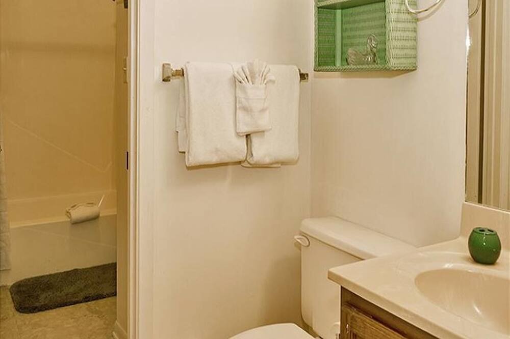 Photo of Bathroom in Laguna Beach
