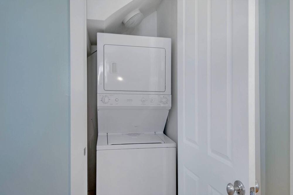 Photo of Others in Laurel Grove