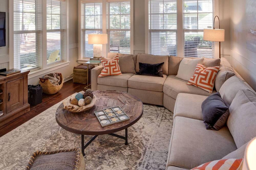 Photo of Livingroom in Laurel Grove