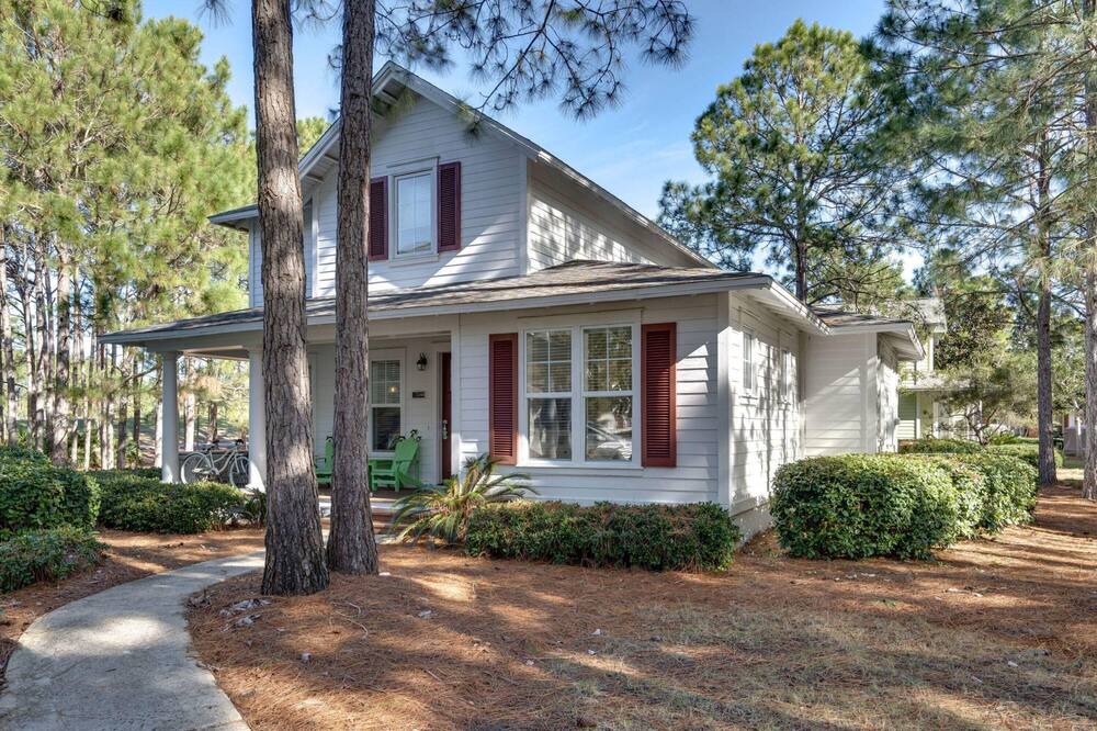 Photo of Outdoor in Laurel Grove