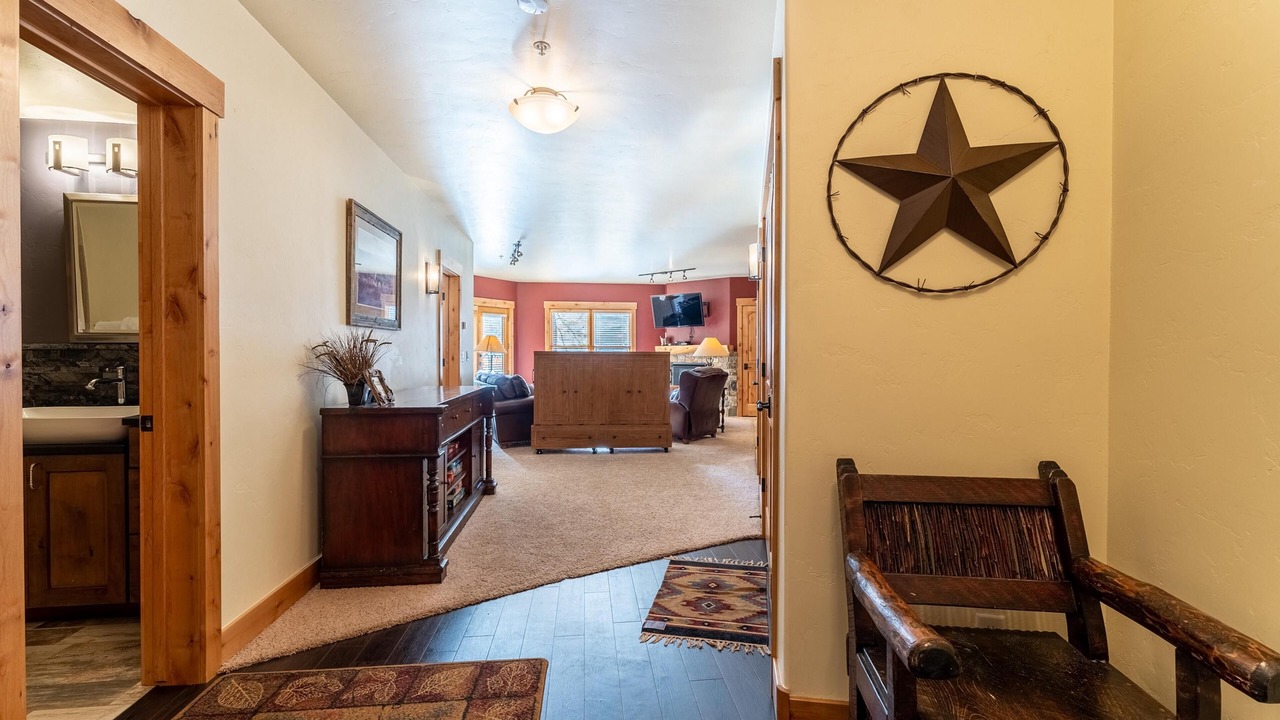 Photo of Bedroom in Mountain House