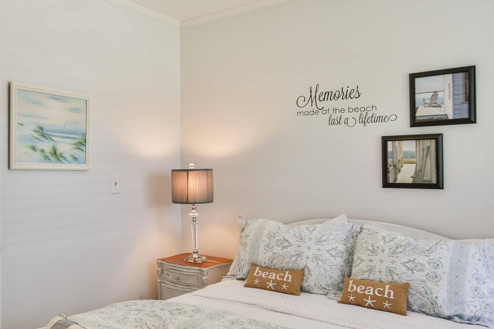 Photo of Bedroom in Laurel