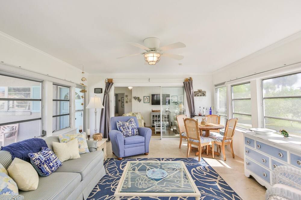 Photo of Livingroom in Laurel