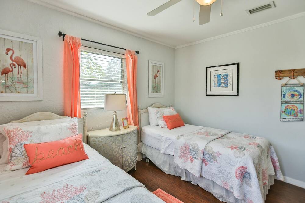 Photo of Bedroom in Laurel