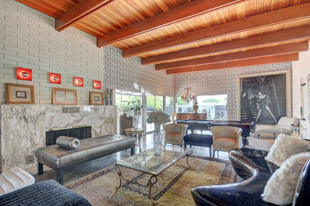 Photo of Livingroom in Scotch Eighty