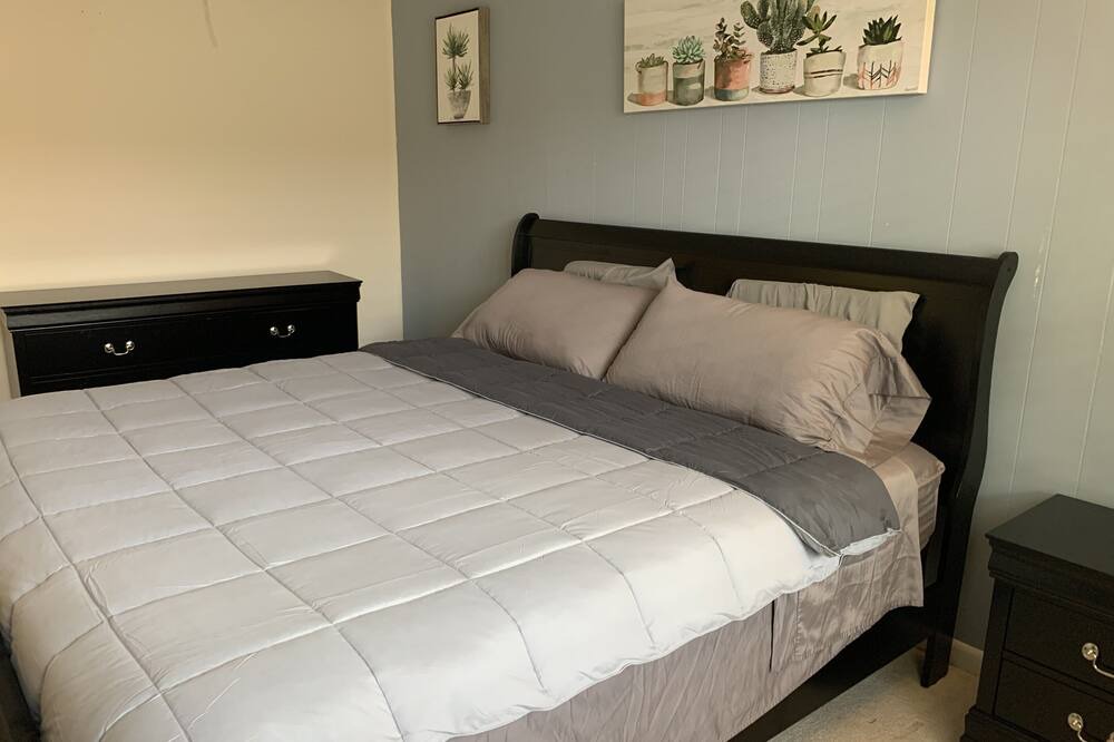Photo of Bedroom in Riverside Park