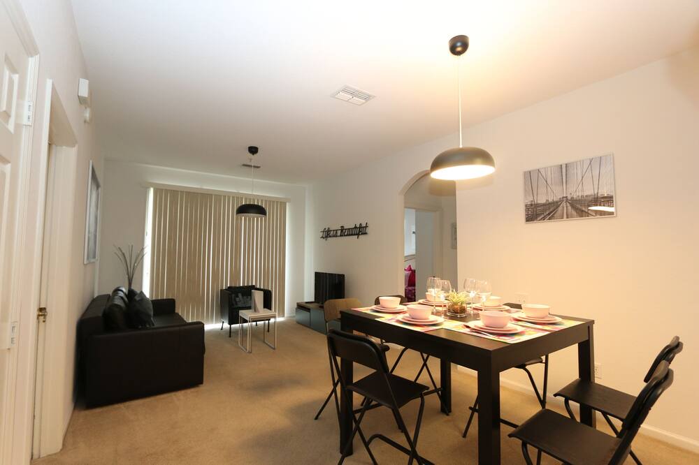 Photo of Livingroom in Windsor Palms