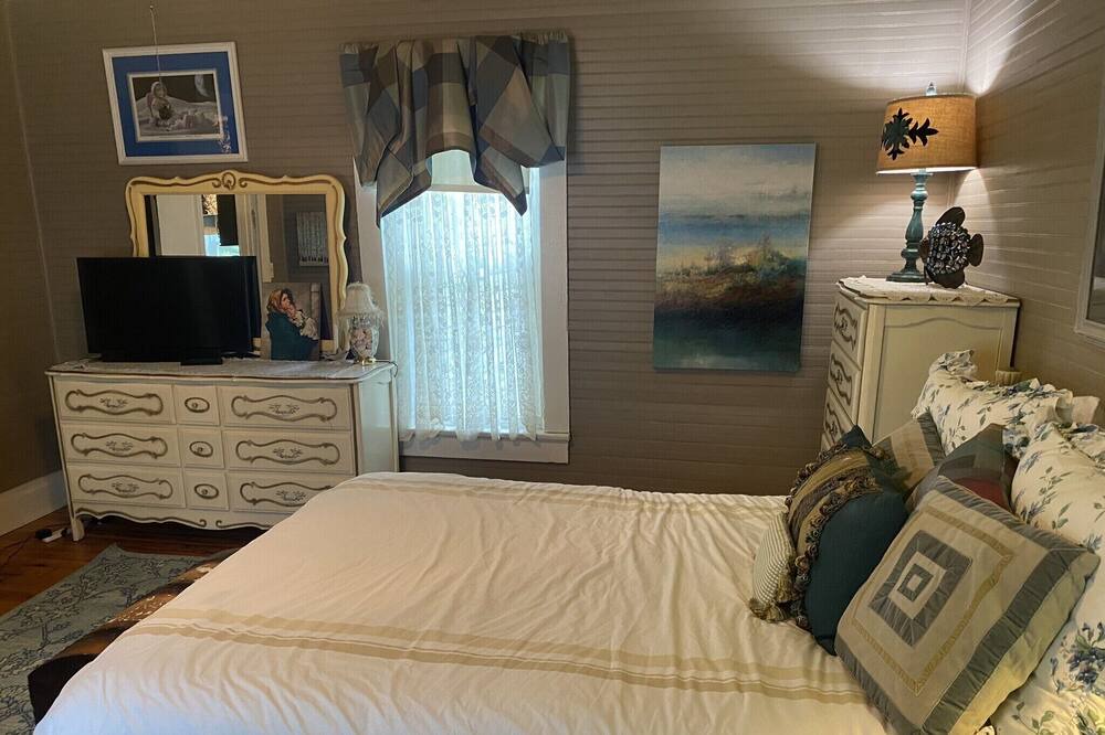 Photo of Bedroom in High Point