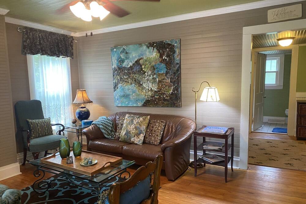 Photo of Livingroom in High Point