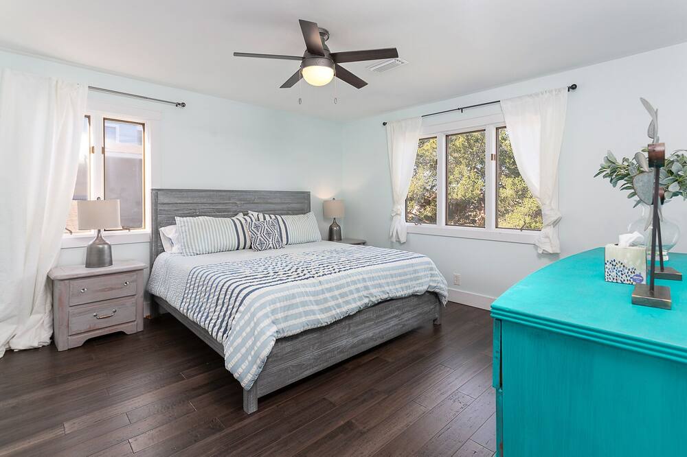 Photo of Bedroom in East Beach