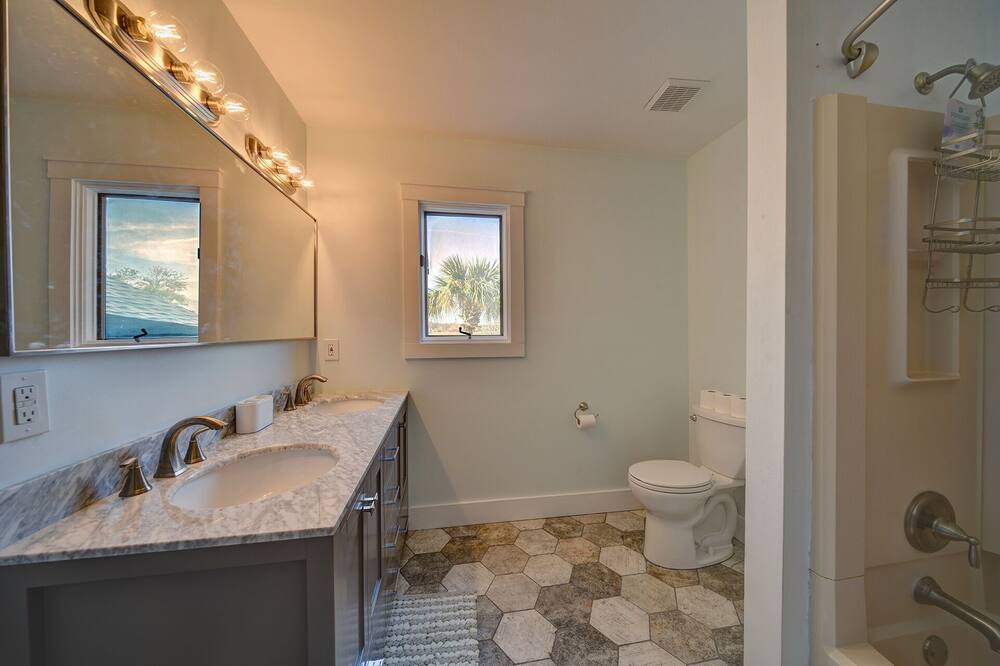 Photo of Bedroom in East Beach