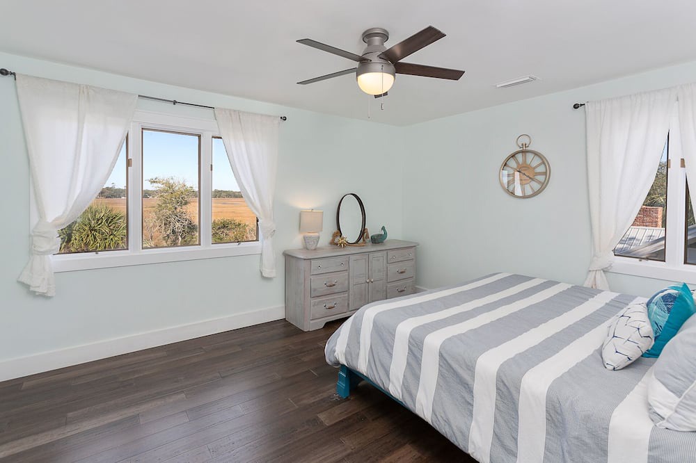 Photo of Bedroom in East Beach
