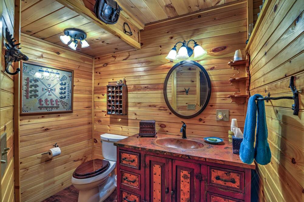 Photo of Bathroom in Celo