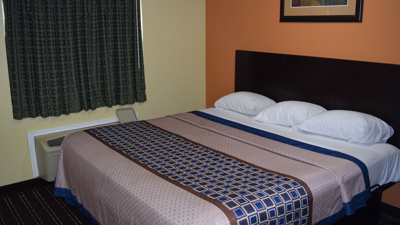 Photo of Bedroom in Deepwater