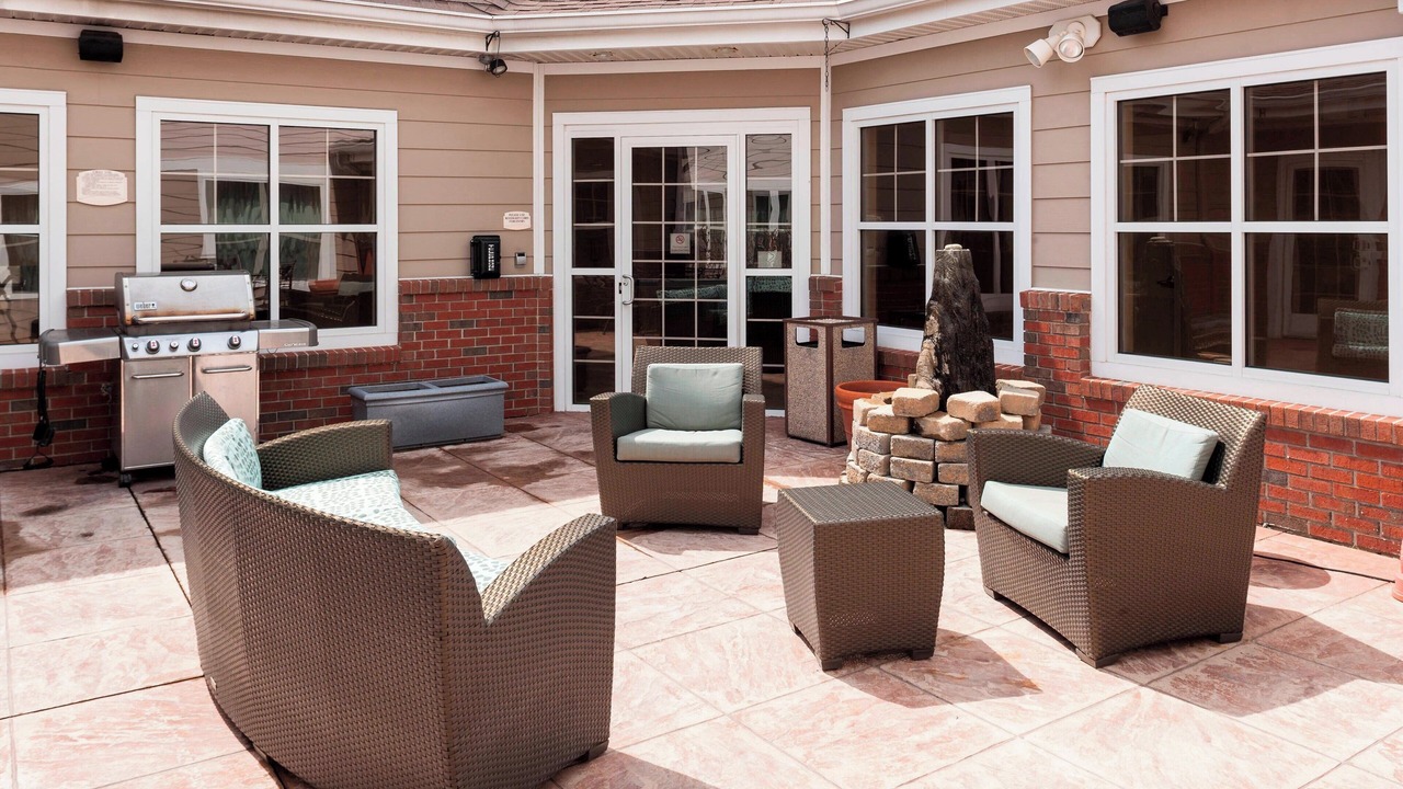 Photo of Outdoor in Lakeview