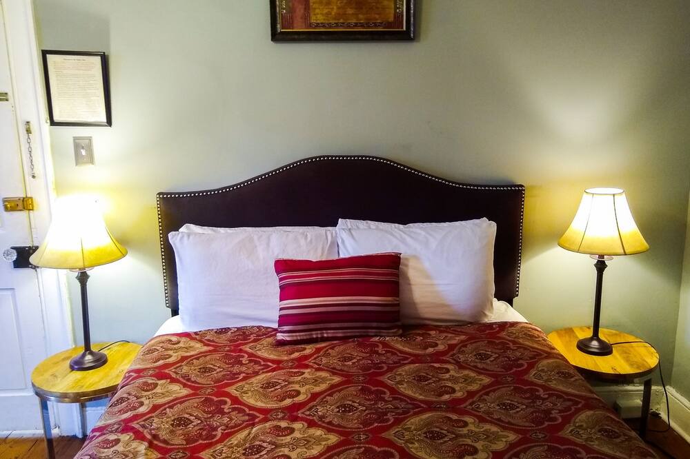 Photo of Bedroom in Harpers Ferry