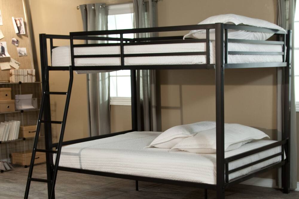 Photo of Bedroom in Miramar Ranch North