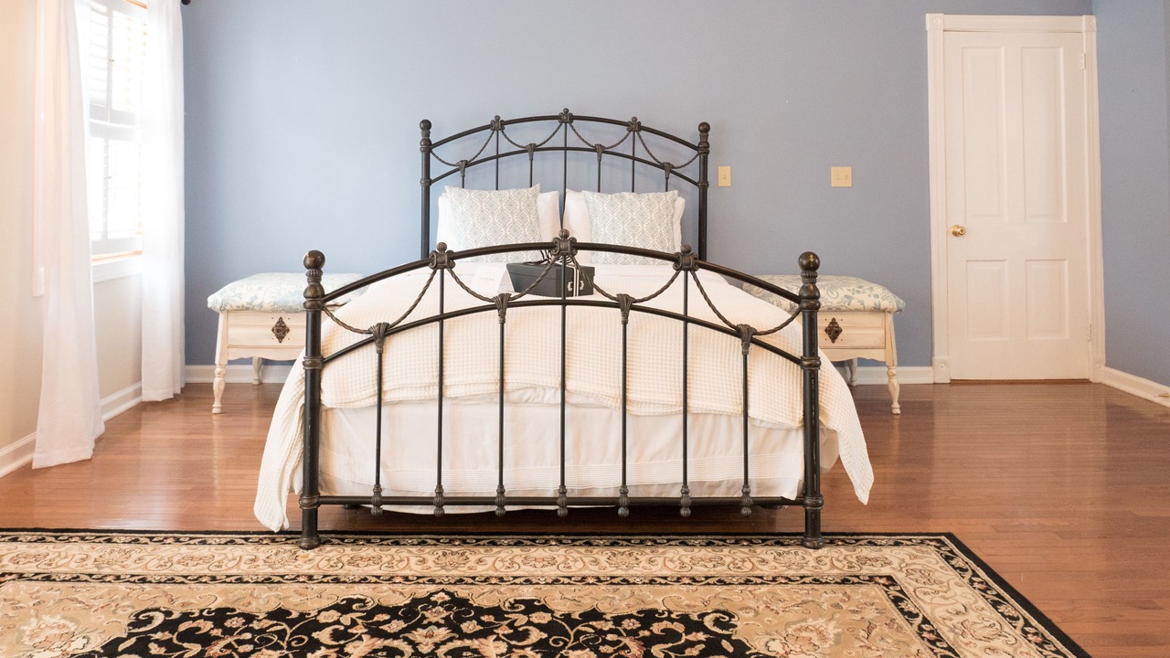 Photo of Bedroom in Round Hill
