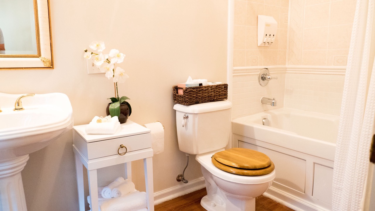 Photo of Bathroom in Round Hill