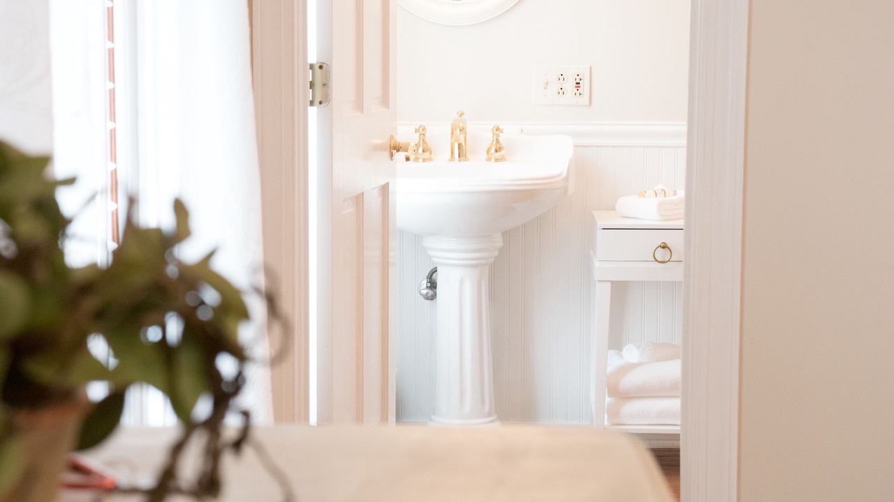 Photo of Bedroom in Round Hill