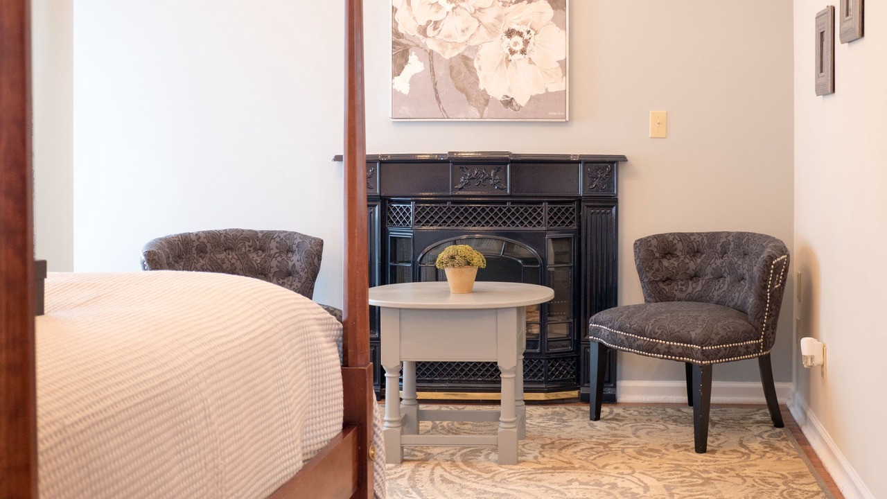 Photo of Bedroom in Round Hill