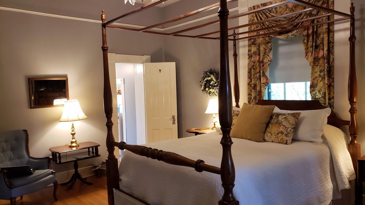 Photo of Bedroom in Charles Town