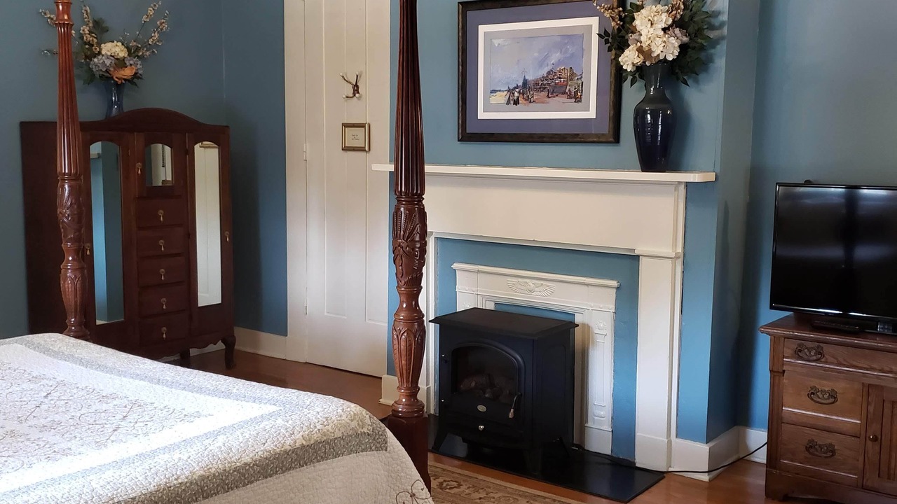 Photo of Bedroom in Charles Town
