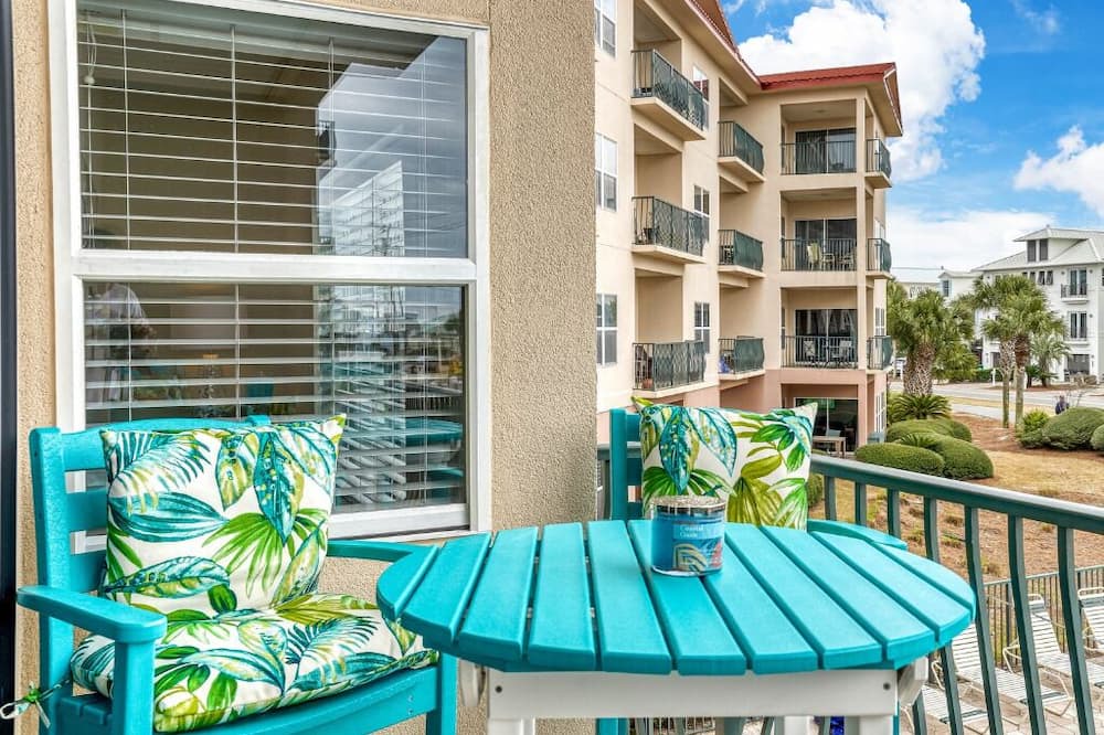 Photo of Patio Balcony in Frangista Beach
