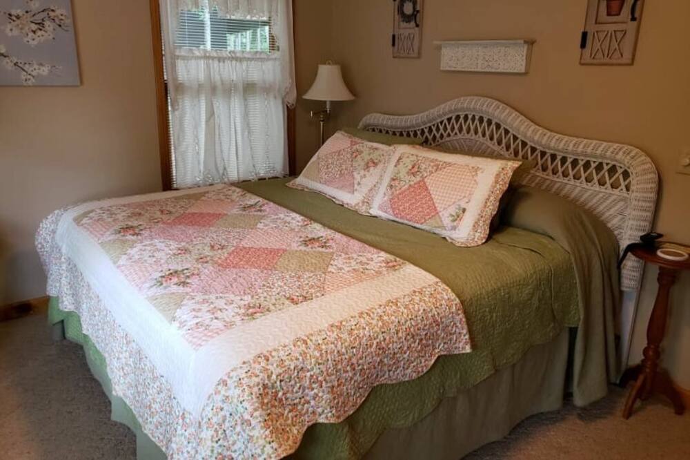 Photo of Bedroom in Burnsville