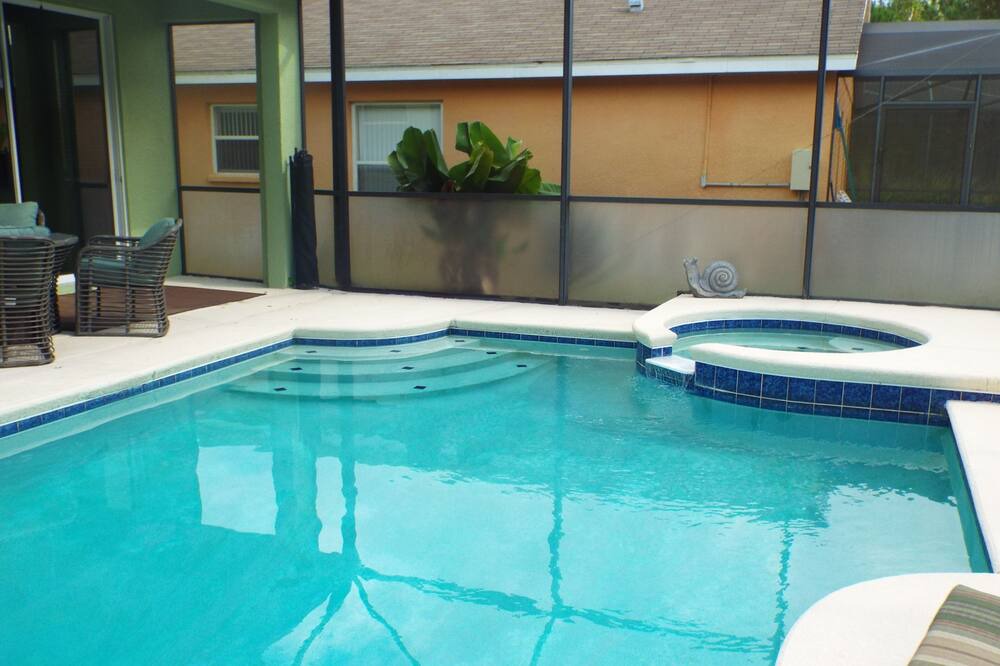Photo of Outdoor in Sandy Ridge