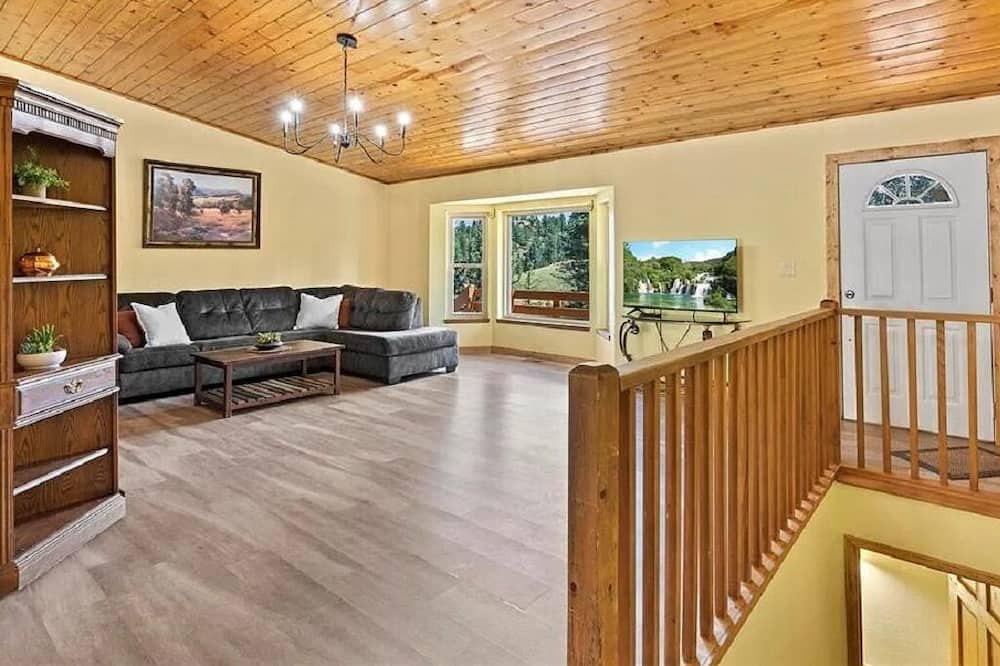 Photo of Livingroom in Spring Valley