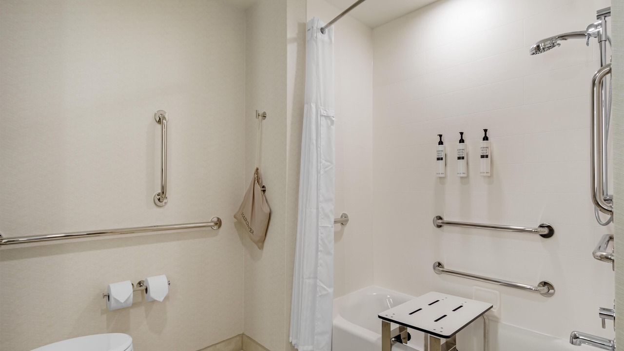 Photo of Bathroom in Lenni