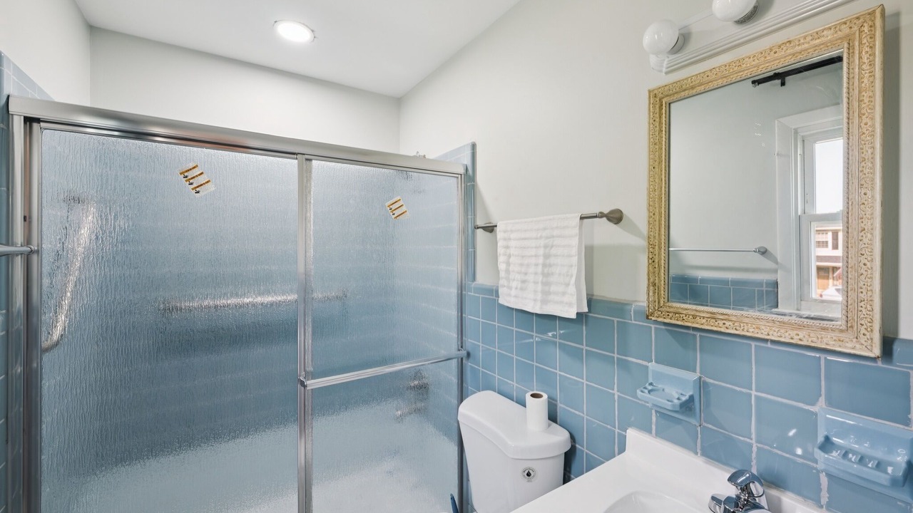 Photo of Bathroom in Newark