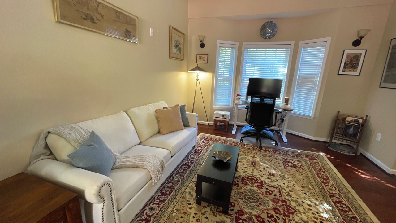 Photo of Livingroom in Gaithersburg