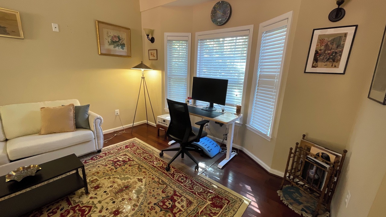 Photo of Livingroom in Gaithersburg