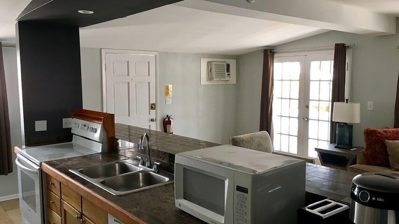 Photo of Kitchen in Uptown - Upper Duval