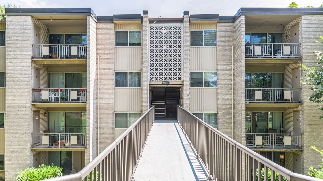 Photo of Patio Balcony in North Bethesda
