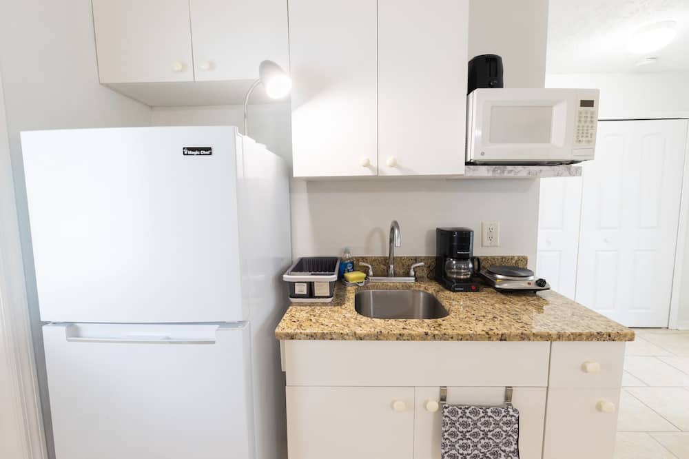Photo of Kitchen in Caloosahatchee