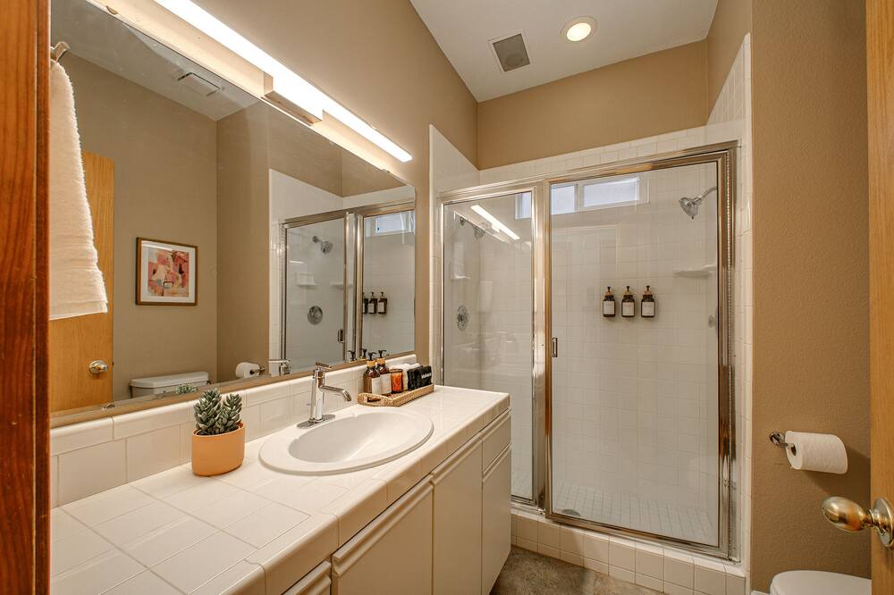 Photo of Bathroom in East End