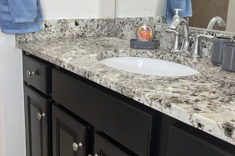 Photo of Bathroom in Oak Hill