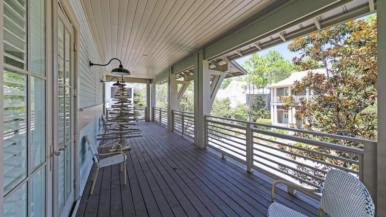 Photo of Patio Balcony in Forest District