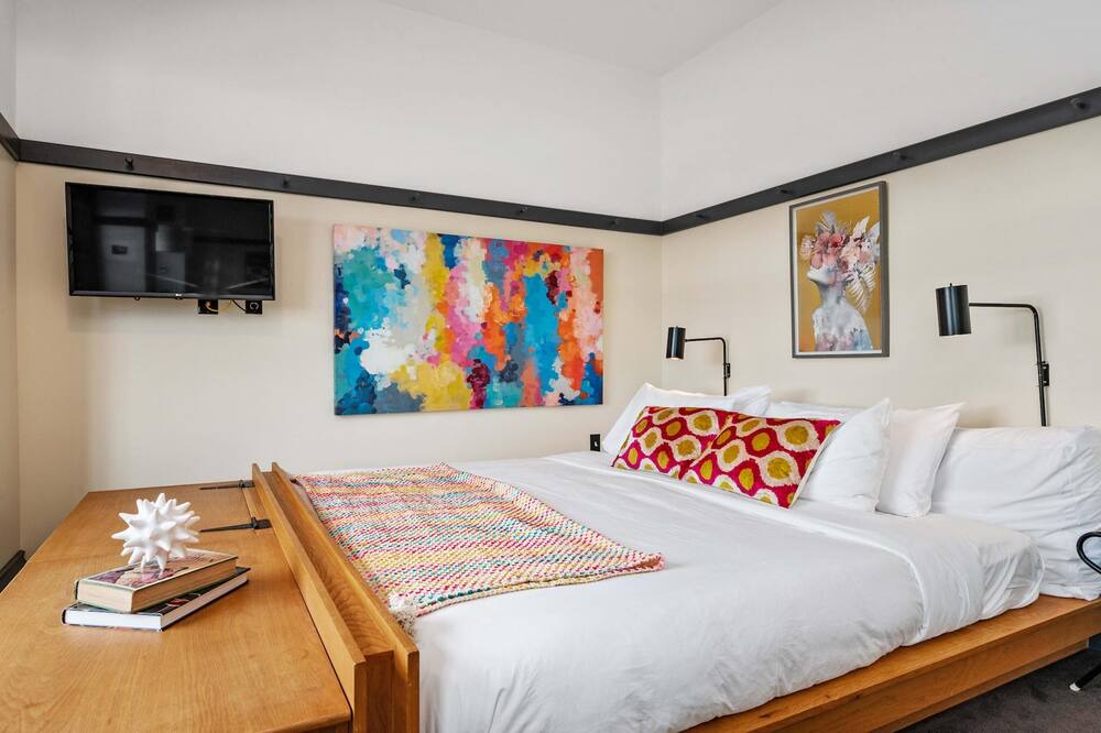 Photo of Bedroom in East Liberty