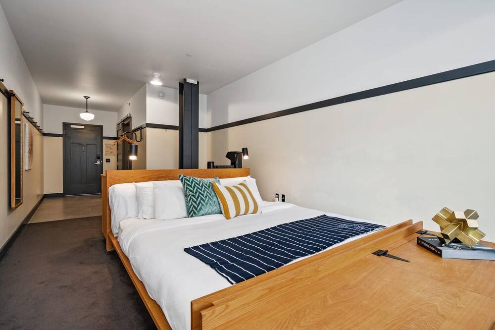 Photo of Bedroom in East Liberty