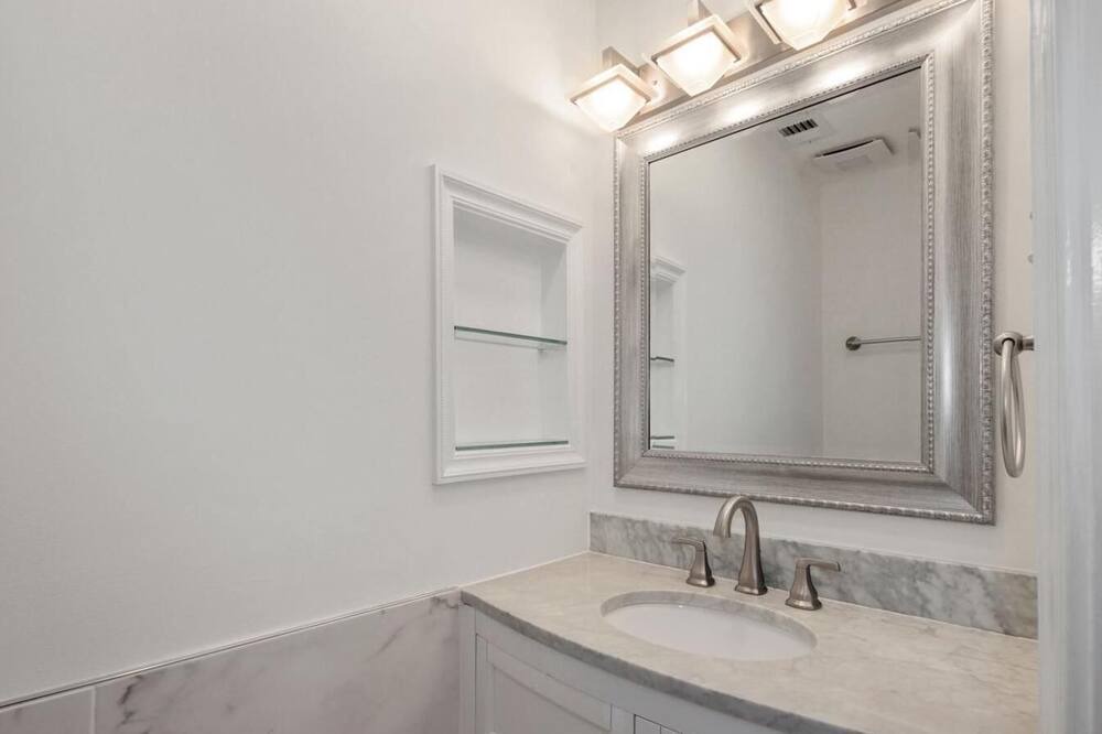 Photo of Bathroom in North Bethesda