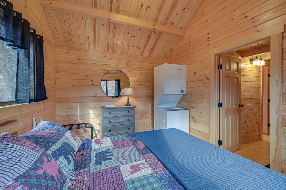 Photo of Bedroom in Traphill