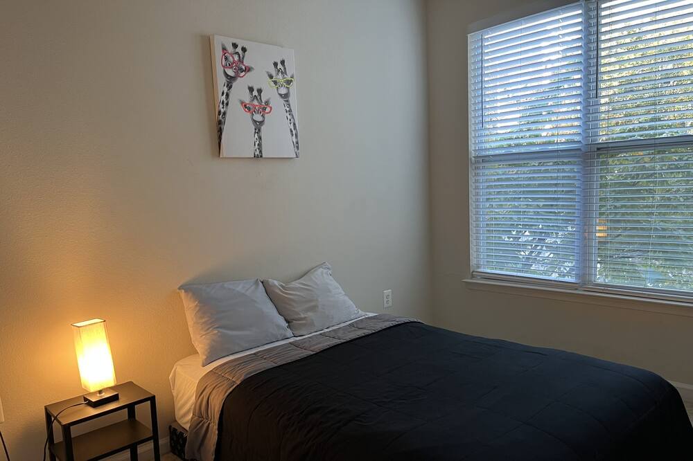 Photo of Bedroom in North Bethesda