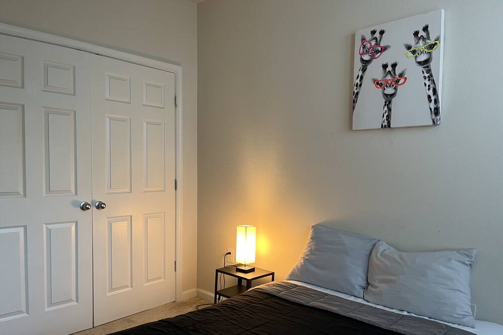 Photo of Bedroom in North Bethesda