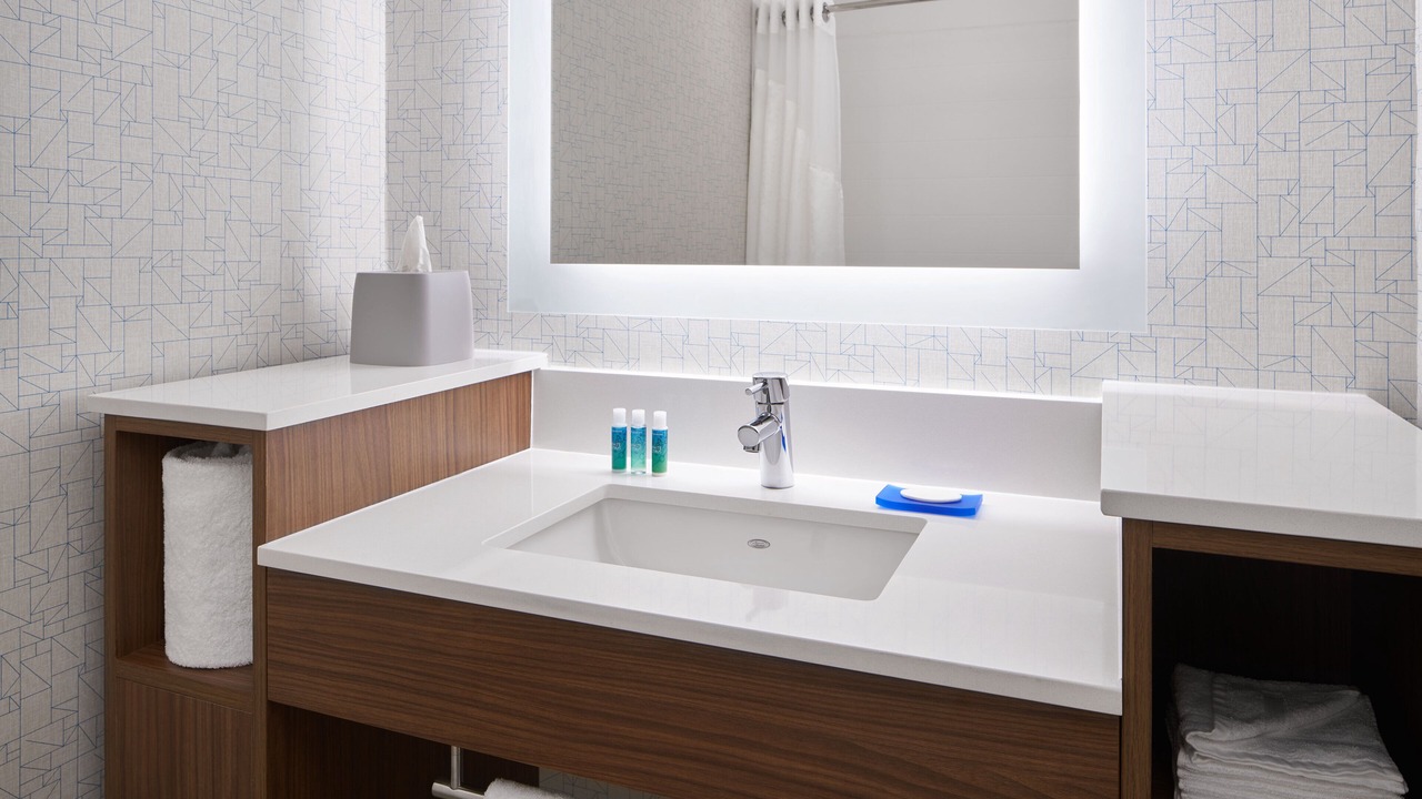 Photo of Bathroom in Monroe Ward