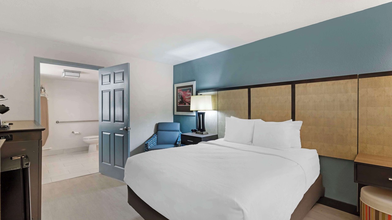Photo of Bedroom in Saint Simons Island